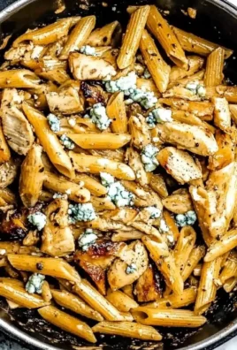 Penne Pasta with Chicken, Caramelized Onions and Blue Cheese