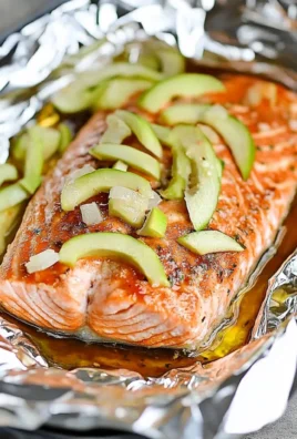 Easy Grilled Salmon in Foil Recipe