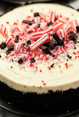 Best Christmas Peppermint Cheesecake