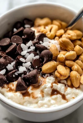 Healthy Cottage Cheese Snickers Bowl {High Protein}