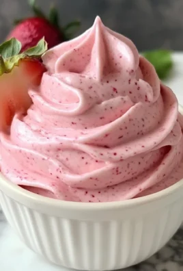 4-Ingredient Strawberry Mousse – So Light, So Dreamy!